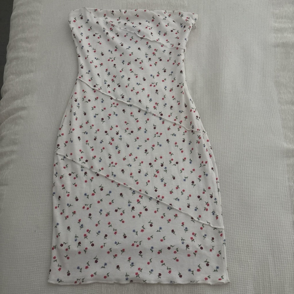 Princess Polly Cream Floral Top - Picture 2 of 3